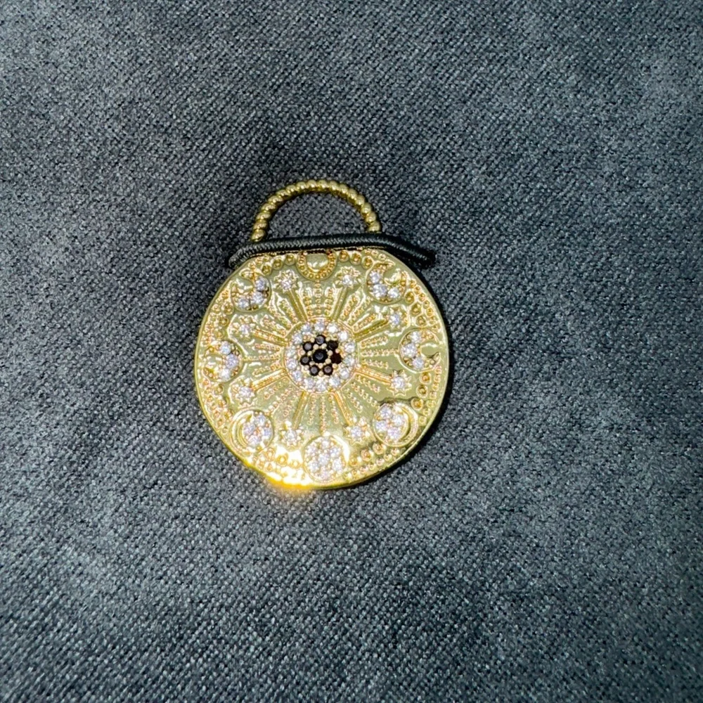 18k Celestial Pendant - Picture 7 of 11